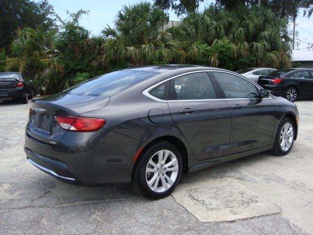 2016 Chrysler 200 